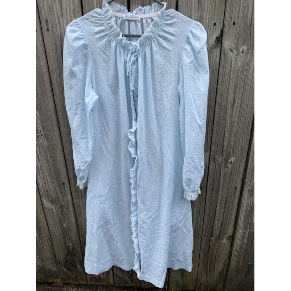 Vintage Cottagecore Miss Elaine Robe Blue Seersucker Lace Trim Long Lounge Gown